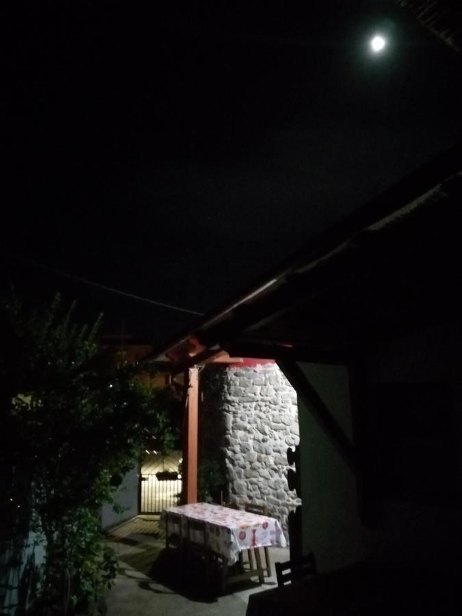 B&B Daddanca Ales ภายนอก รูปภาพ